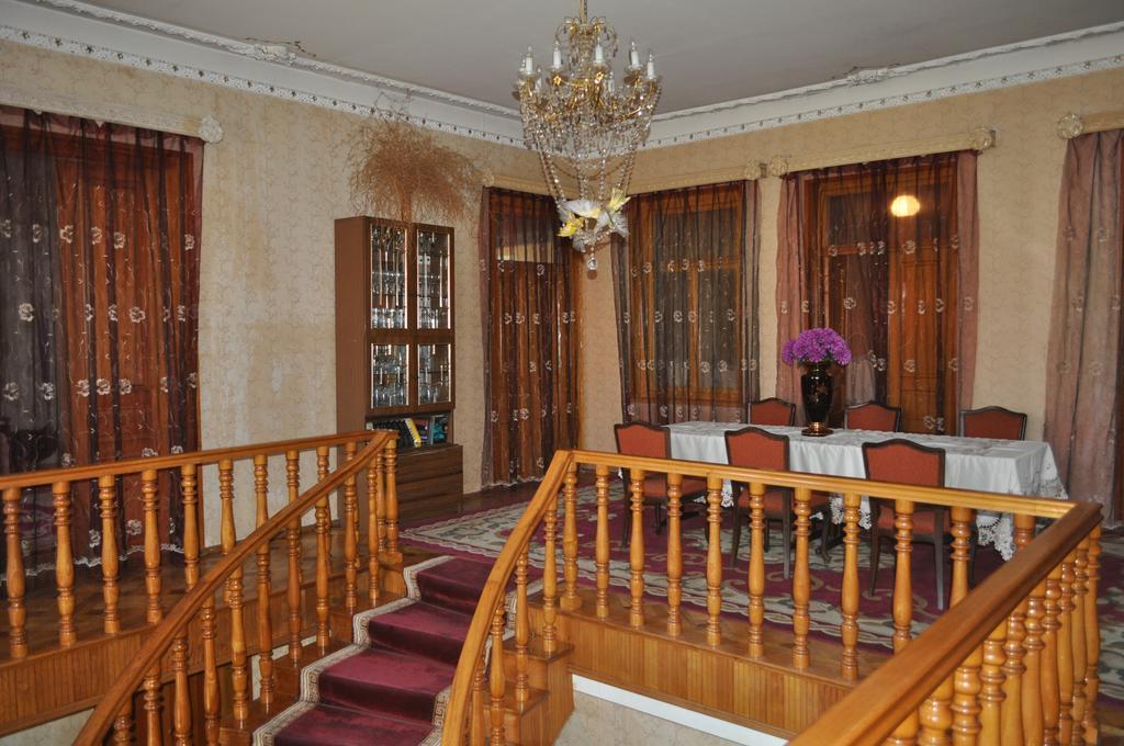 Guest House Cico Telavi Eksteriør billede