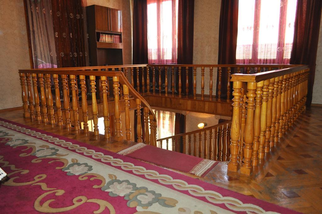 Guest House Cico Telavi Eksteriør billede