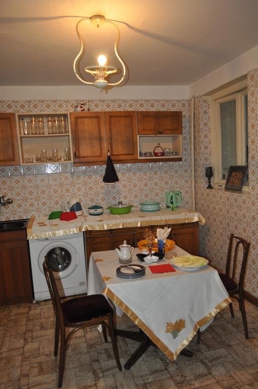 Guest House Cico Telavi Eksteriør billede